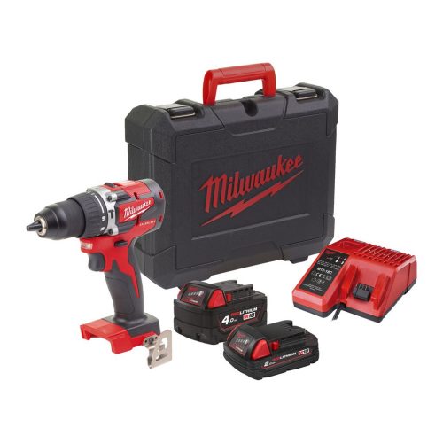 Milwaukee M18™ CBLPD-422C kompakt szénkefe nélküli ütvefúró-csavarozó